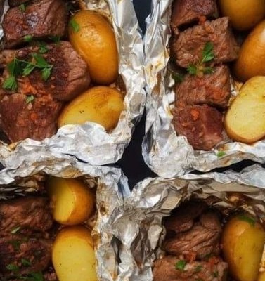 Garlic Butter Steak and Potato Foil Packets