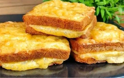 Air Fryer Cheese on Toast